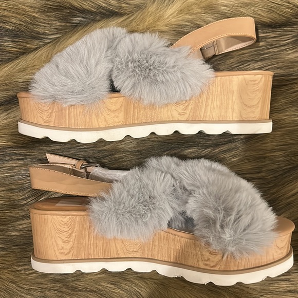 DV By Dolce Vita Liana Faux Fur Platform Sandal In Grey Faux Fur - Picture 5 of 7